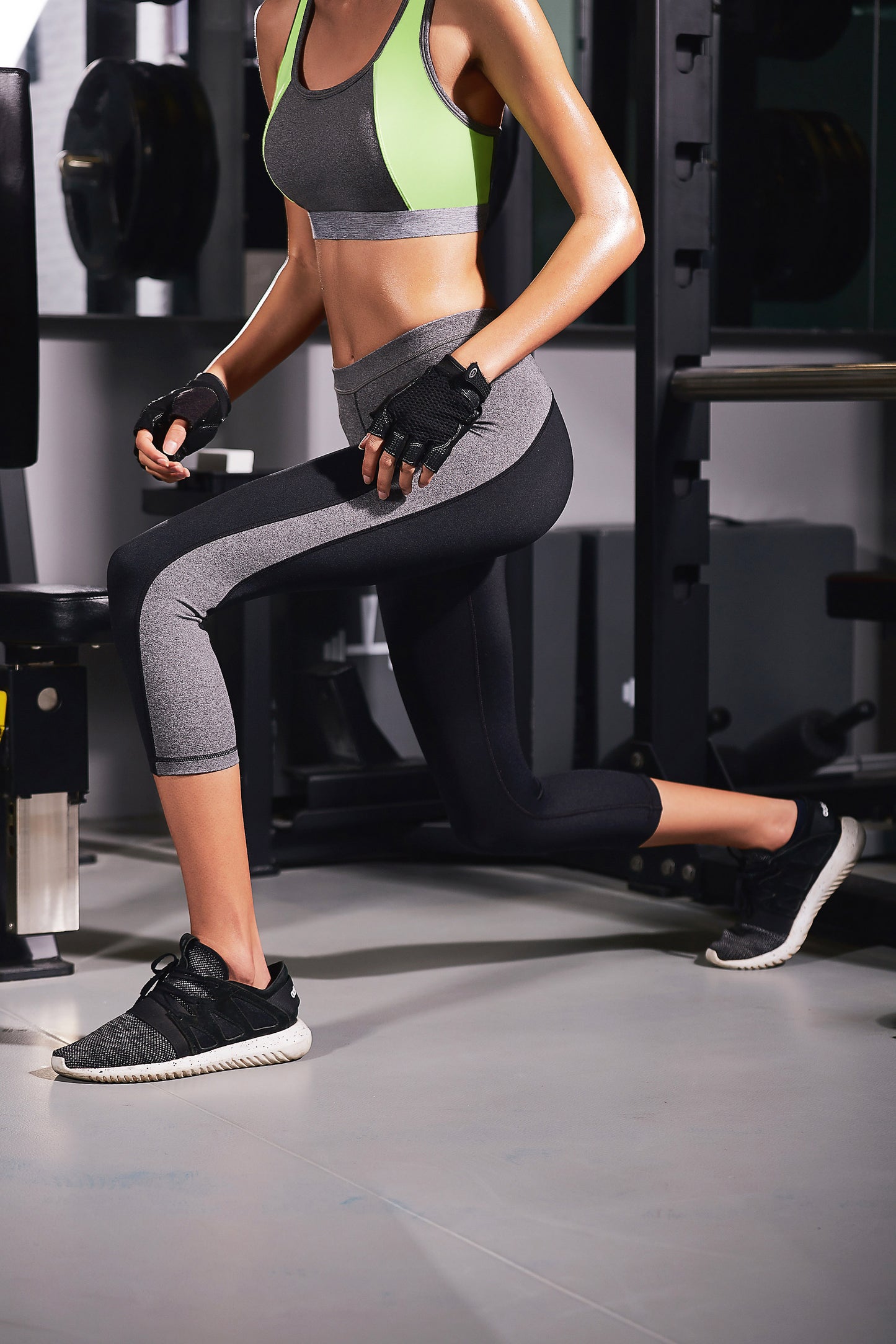 Sports Cropped Yoga Pants for women - 2 Tone Slim Workout Fitness Wear