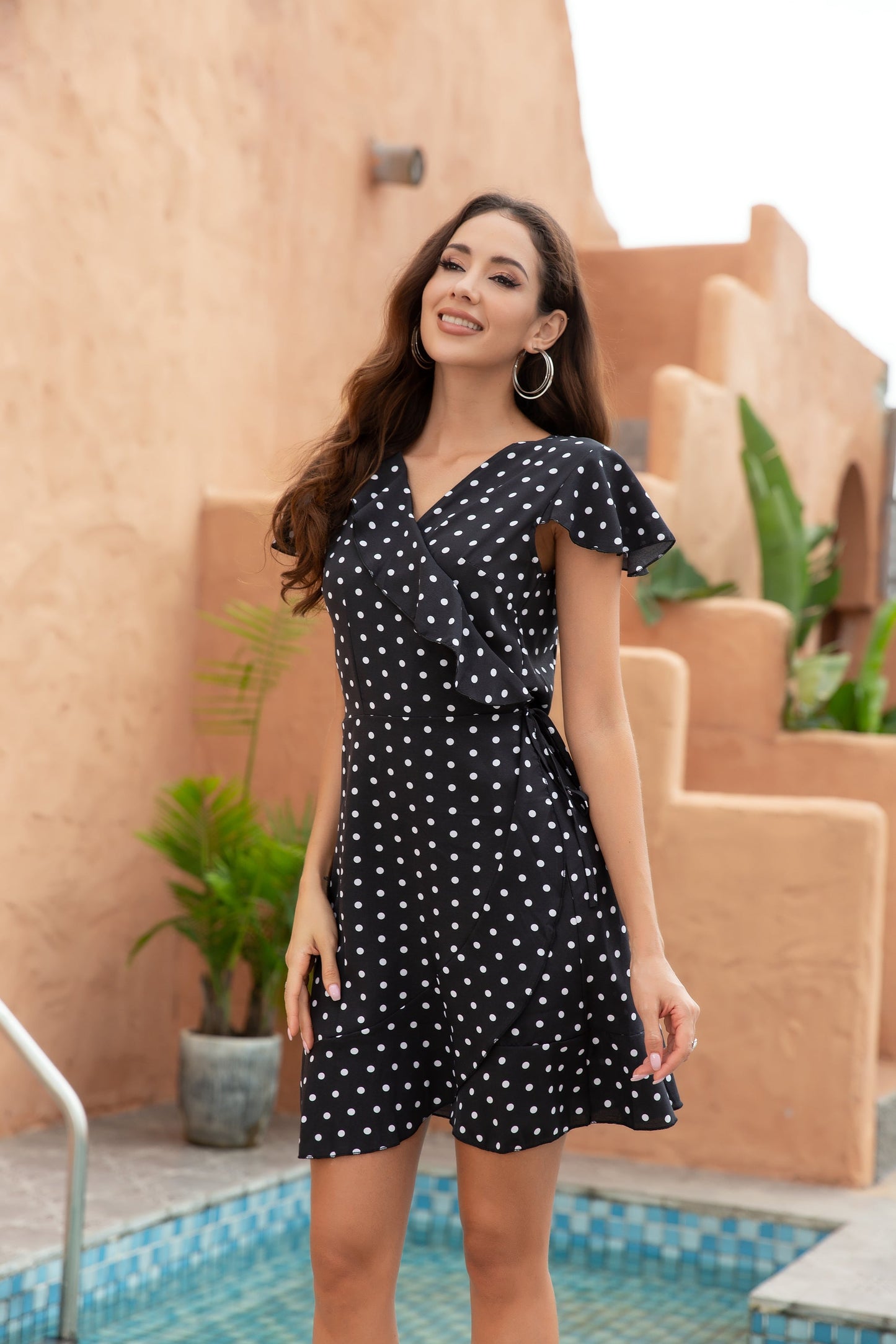 Women's Polka dot V neckline Short Sleeve Ruffle Midi Dress